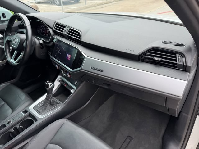 Used 2020 Audi Q3 2.0T Premium w/ Convenience Package AWD/4WD image 29