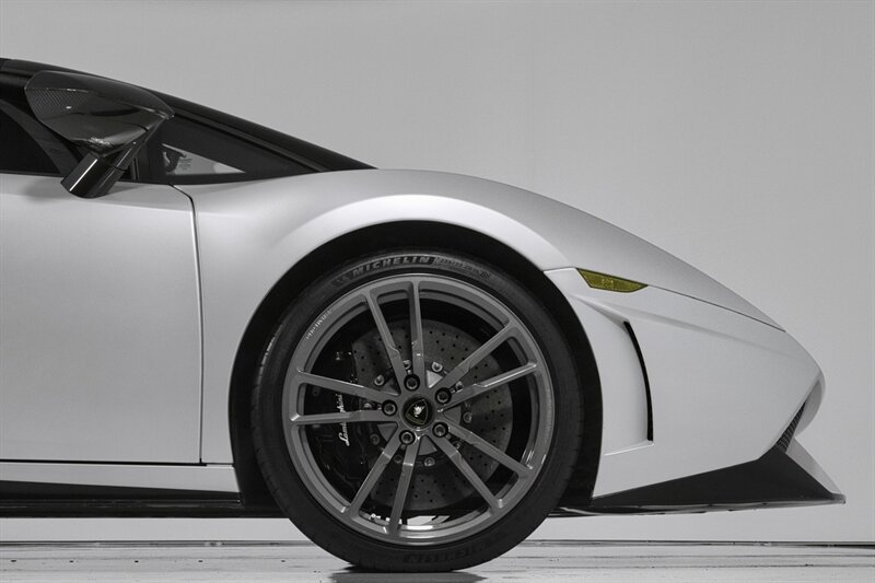 Used 2012 Lamborghini Gallardo LP 570-4 Performante AWD/4WD image 17