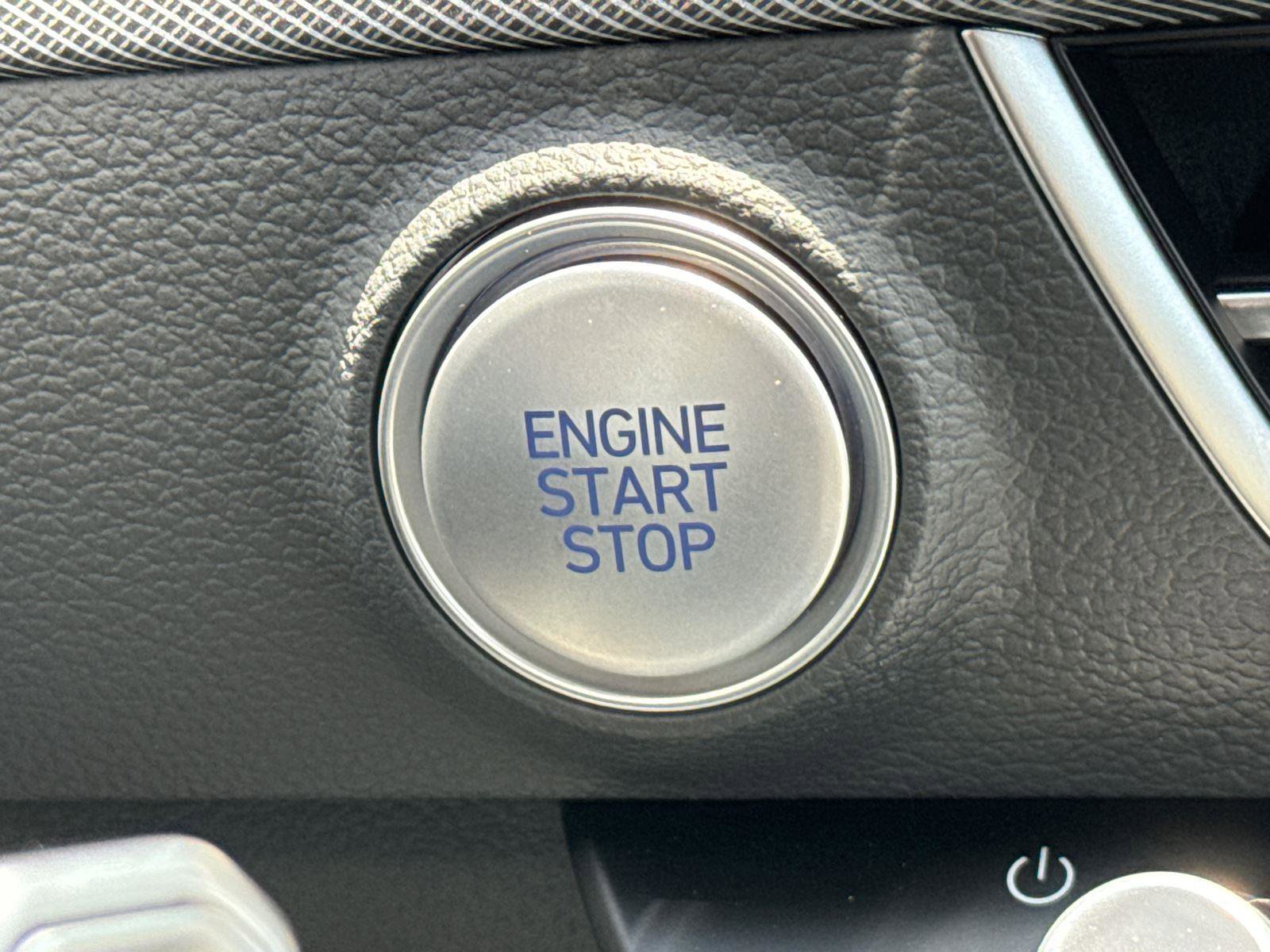 Certified 2024 Hyundai Sonata SEL w/ Convenience Package image 28