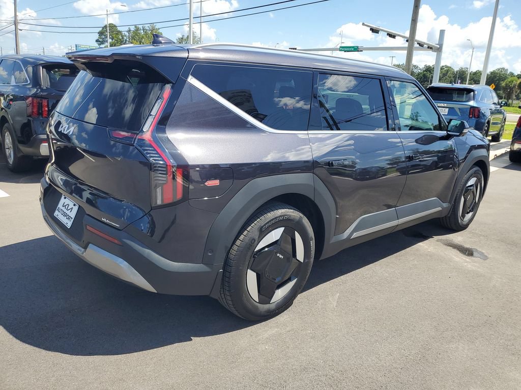 New 2026 Kia EV9 Wind AWD/4WD image 4