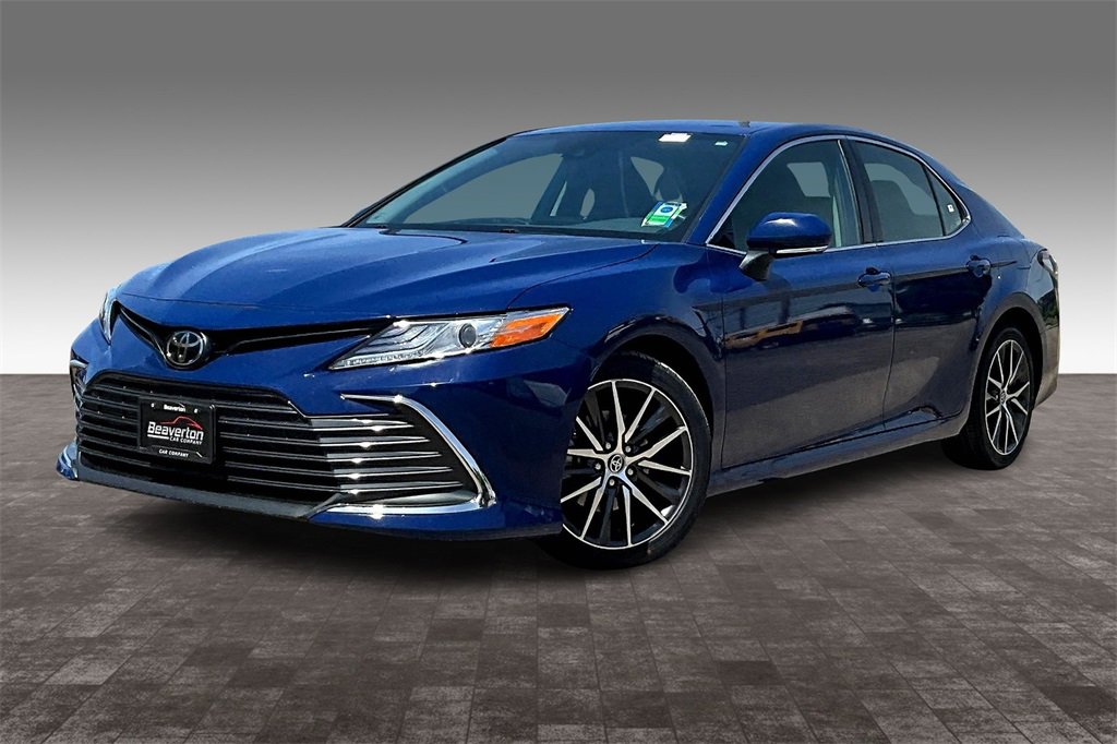 Used 2023 Toyota Camry XLE w/ Cold Weather Package image 2