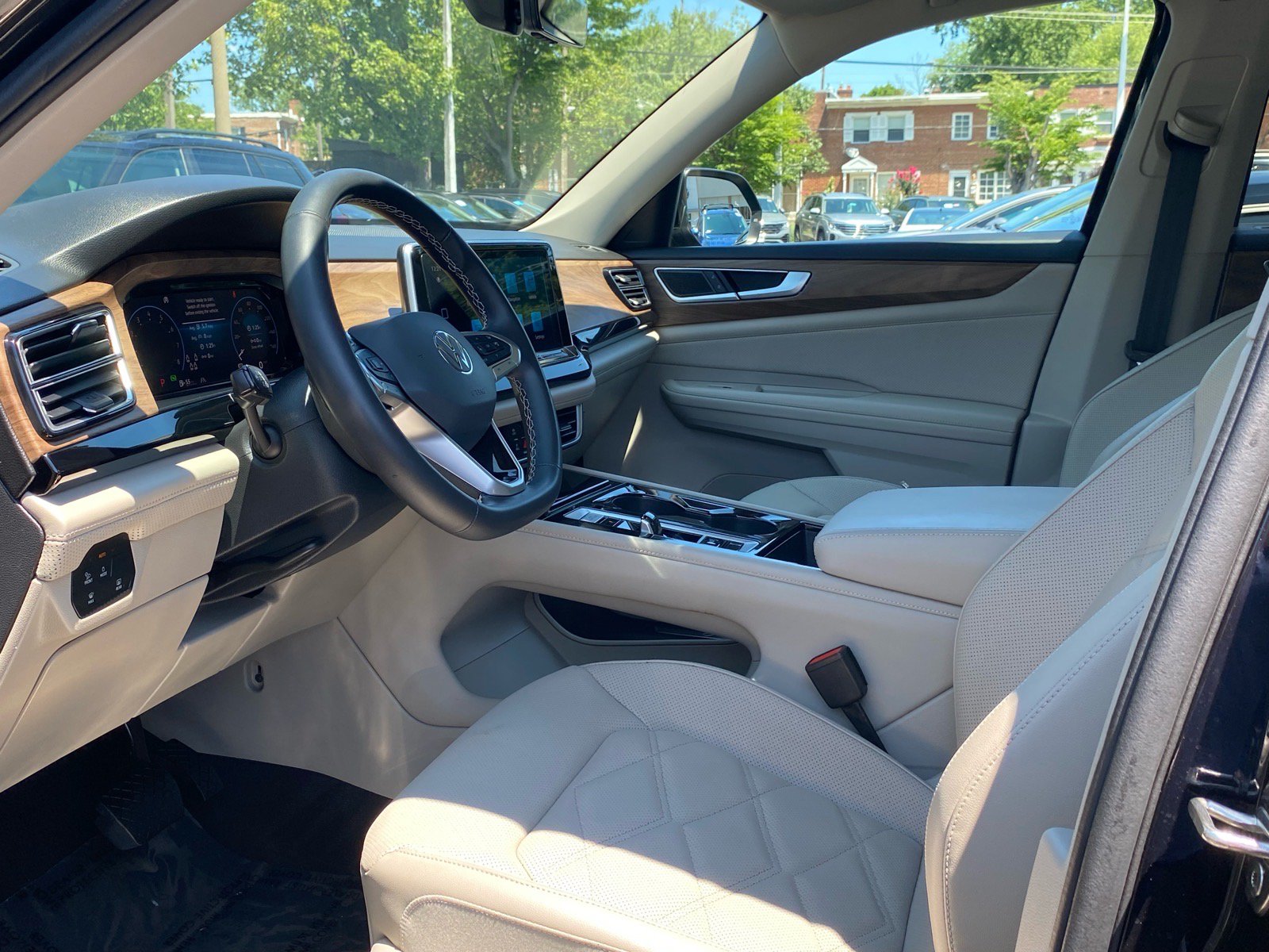 Certified 2024 Volkswagen Atlas SE AWD/4WD image 9