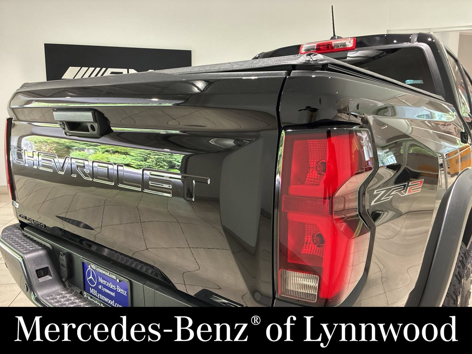 Used 2024 Chevrolet Colorado ZR2 w/ ZR2 Convenience Package III AWD/4WD image 8