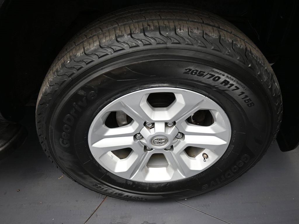 Certified 2016 Toyota 4Runner SR5 image 15