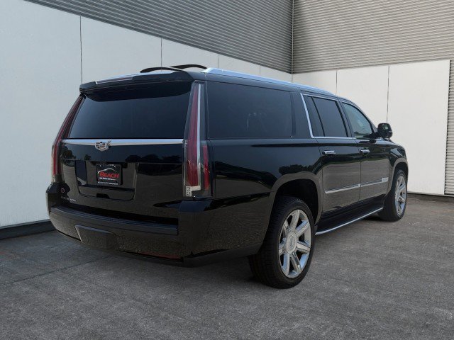 Used 2018 Cadillac Escalade ESV Luxury AWD/4WD image 13