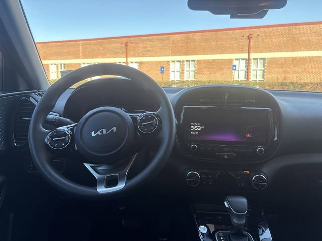 Certified 2024 Kia Soul S image 9