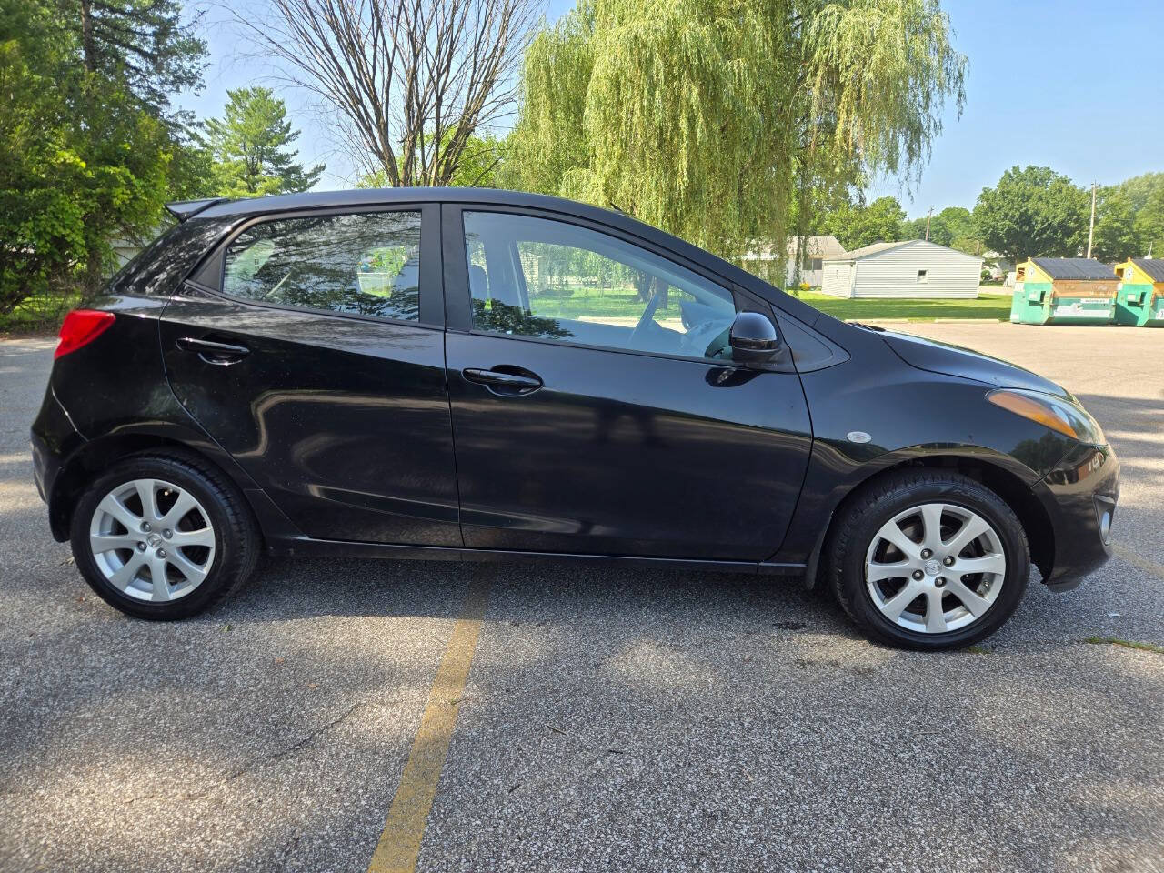Used 2012 MAZDA MAZDA2 Touring FWD image 12