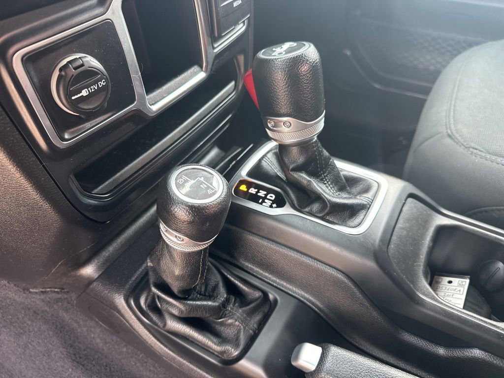 Used 2018 Jeep Wrangler Sport image 29