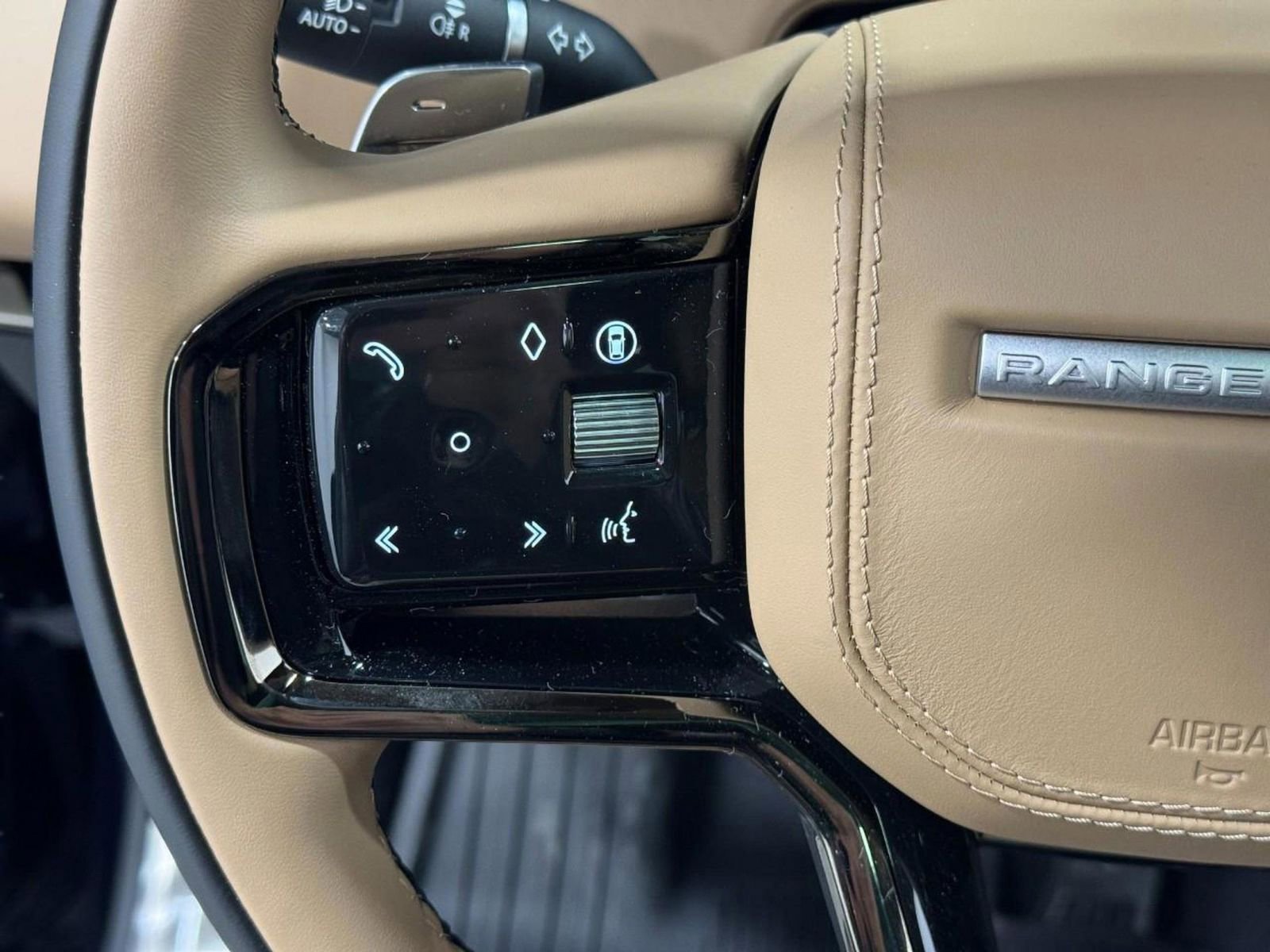 New 2026 Land Rover Range Rover Sport Dynamic SE image 29