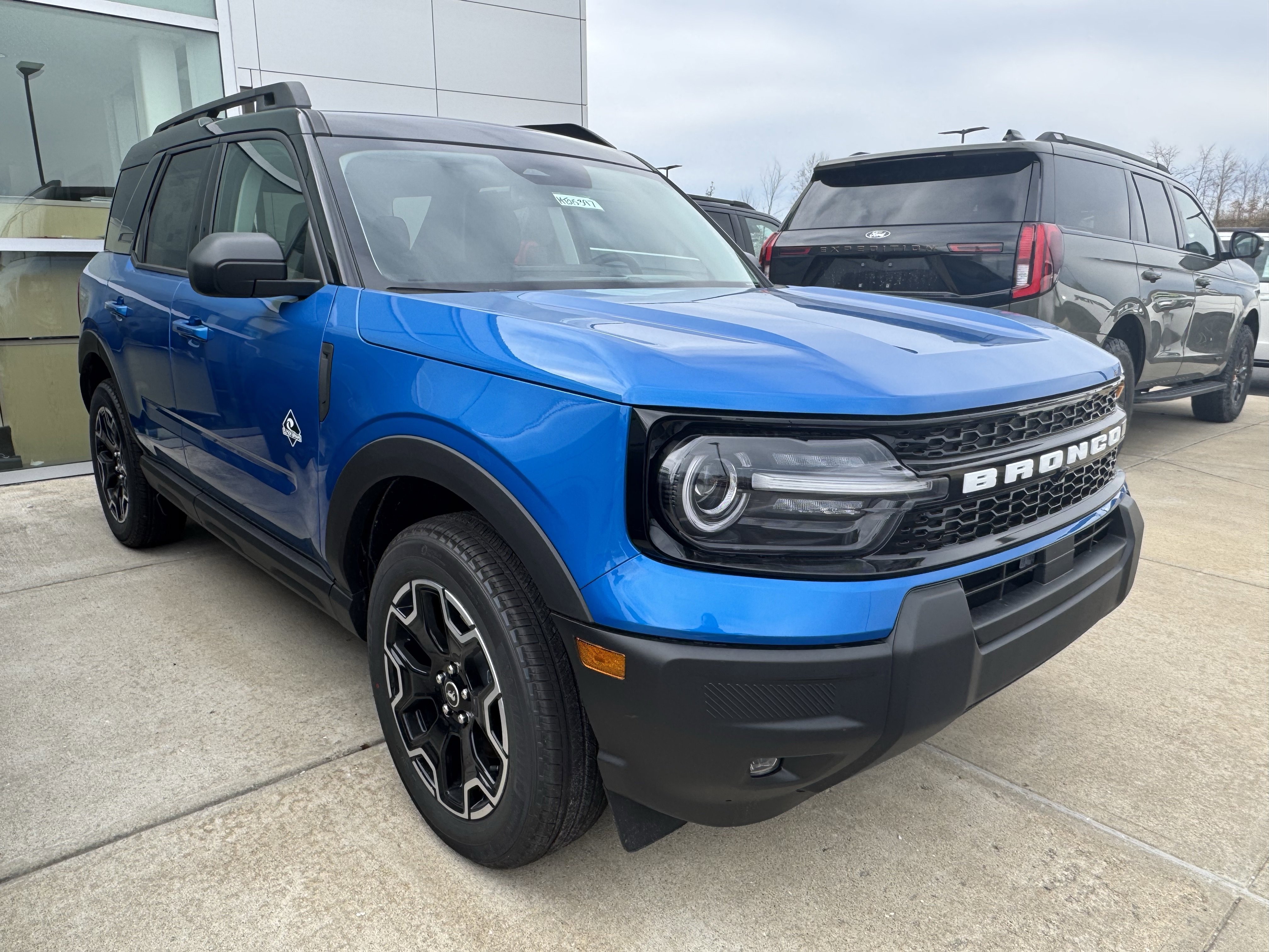 New 2025 Ford Bronco Sport Outer Banks AWD/4WD image 2