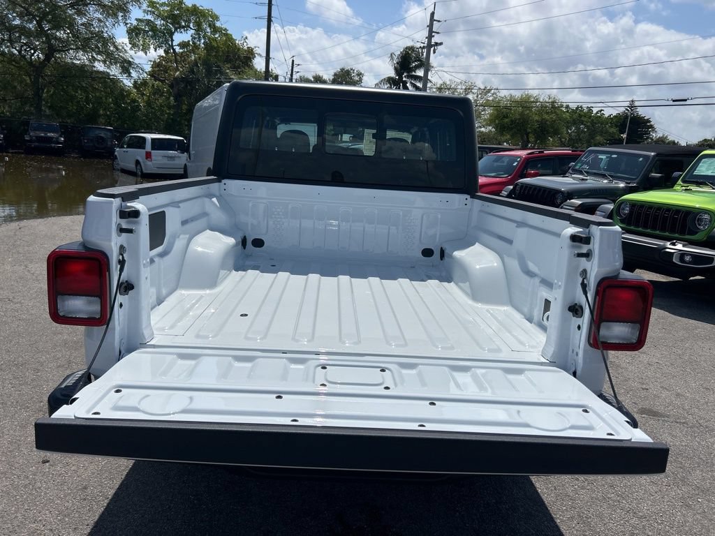 New 2026 Jeep Gladiator Sport AWD/4WD image 29