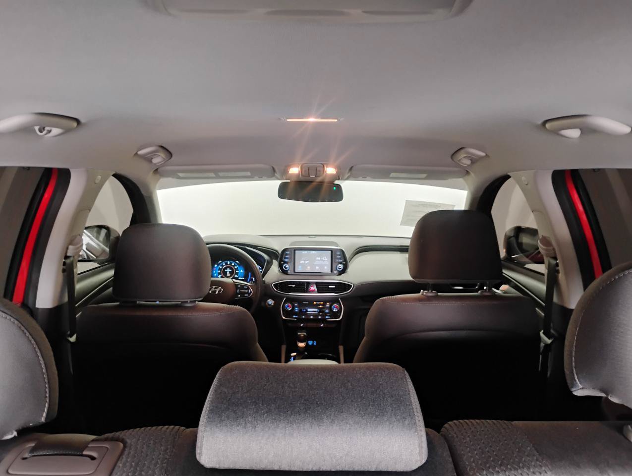 Used 2019 Hyundai Santa Fe SEL FWD image 9
