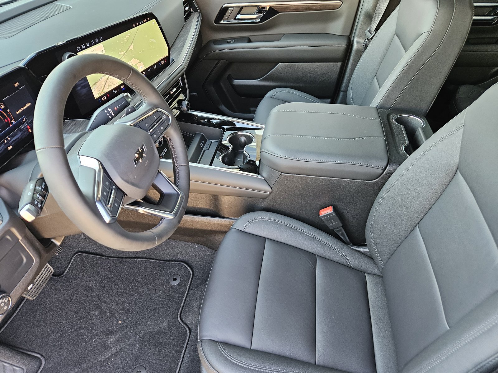 New 2027 Chevrolet Tahoe Z71 w/ Comfort Package AWD/4WD image 14