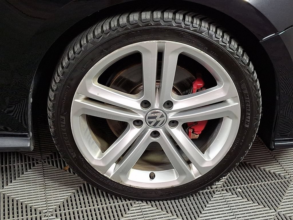 Used 2017 Volkswagen Jetta GLI FWD image 11
