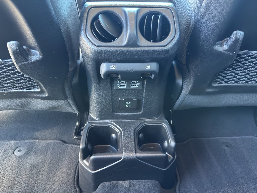 Used 2025 Jeep Wrangler Unlimited Rubicon image 15