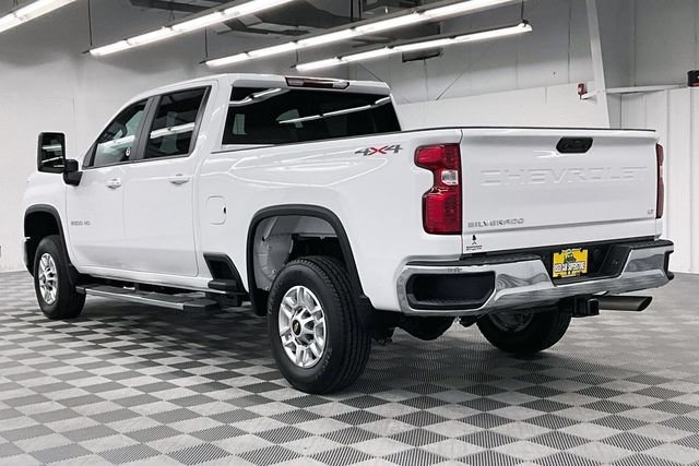 Used 2025 Chevrolet Silverado 2500 LT w/ Convenience Package AWD/4WD image 3