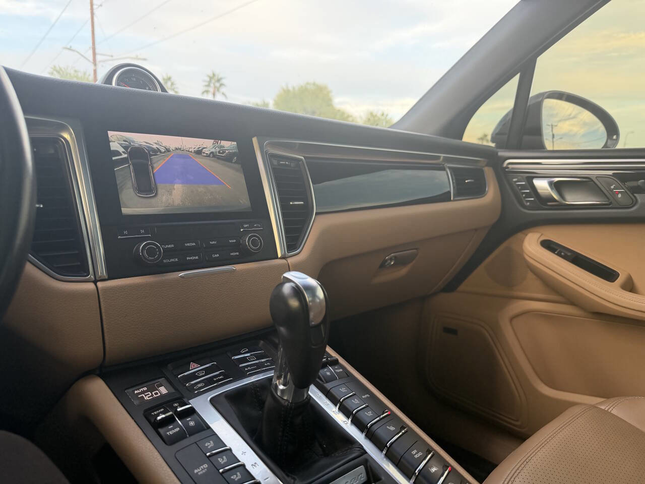 Used 2017 Porsche Macan image 25