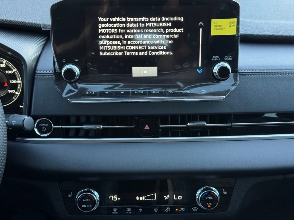 New 2025 Mitsubishi Outlander SE image 22