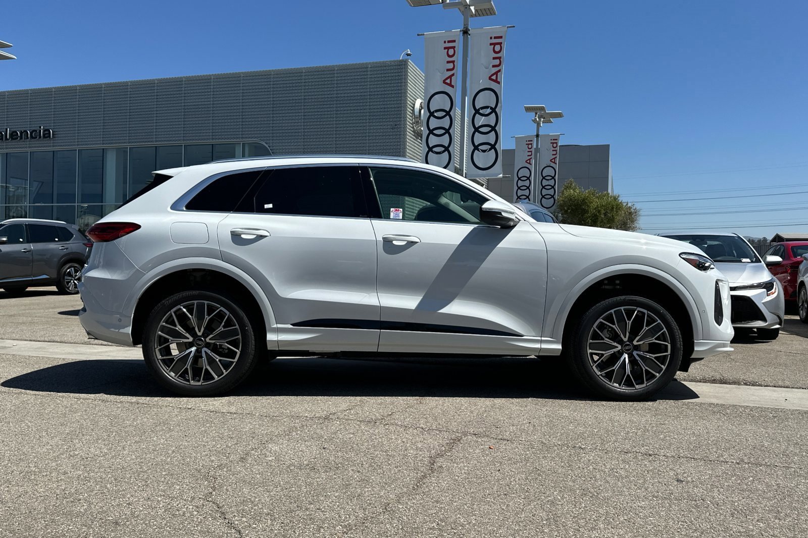 New 2025 Audi Q5 Premium Plus image 3