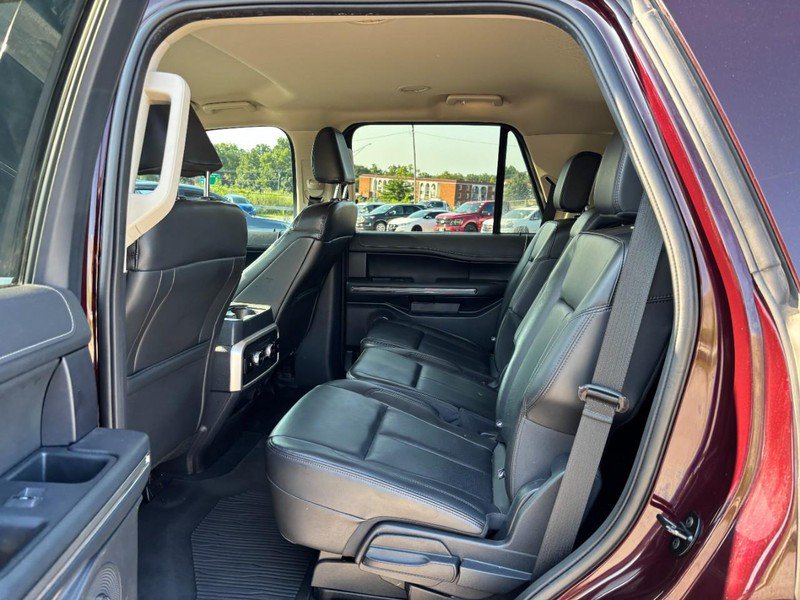 Used 2023 Ford Expedition XLT AWD/4WD image 14