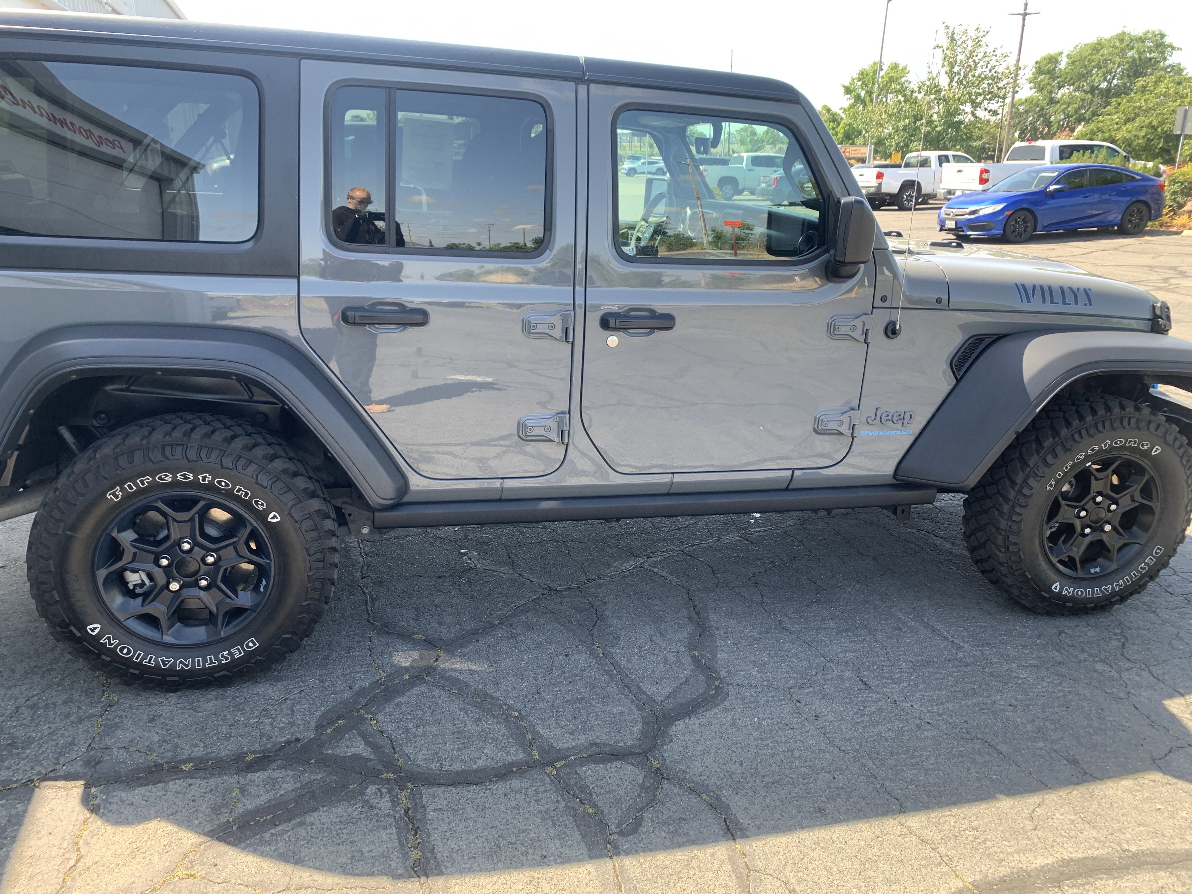 Used 2023 Jeep Wrangler Unlimited w/ 8.4" Radio Group AWD/4WD image 6