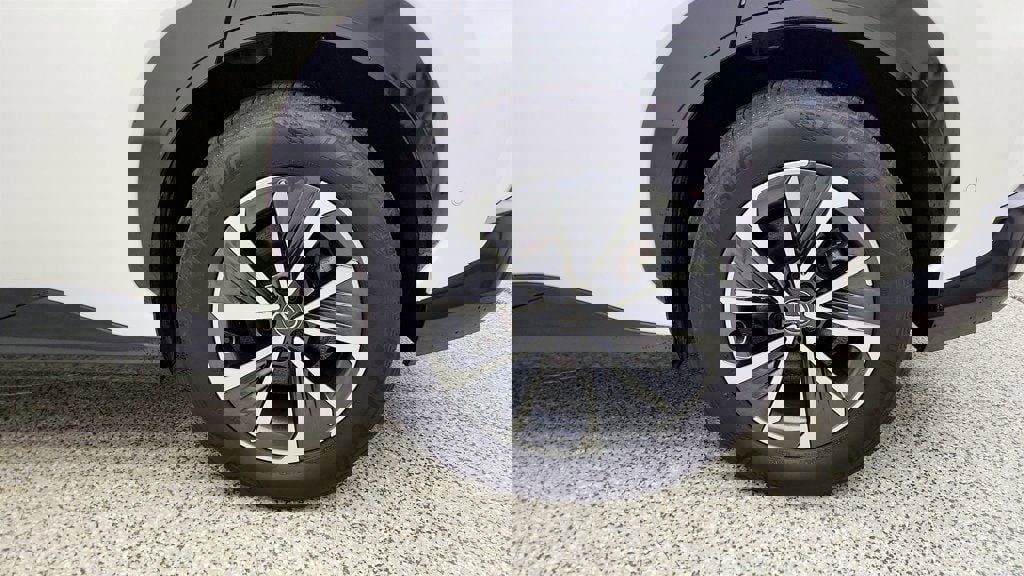 Used 2024 Lexus RZ 450e Premium w/ Technology Package image 9