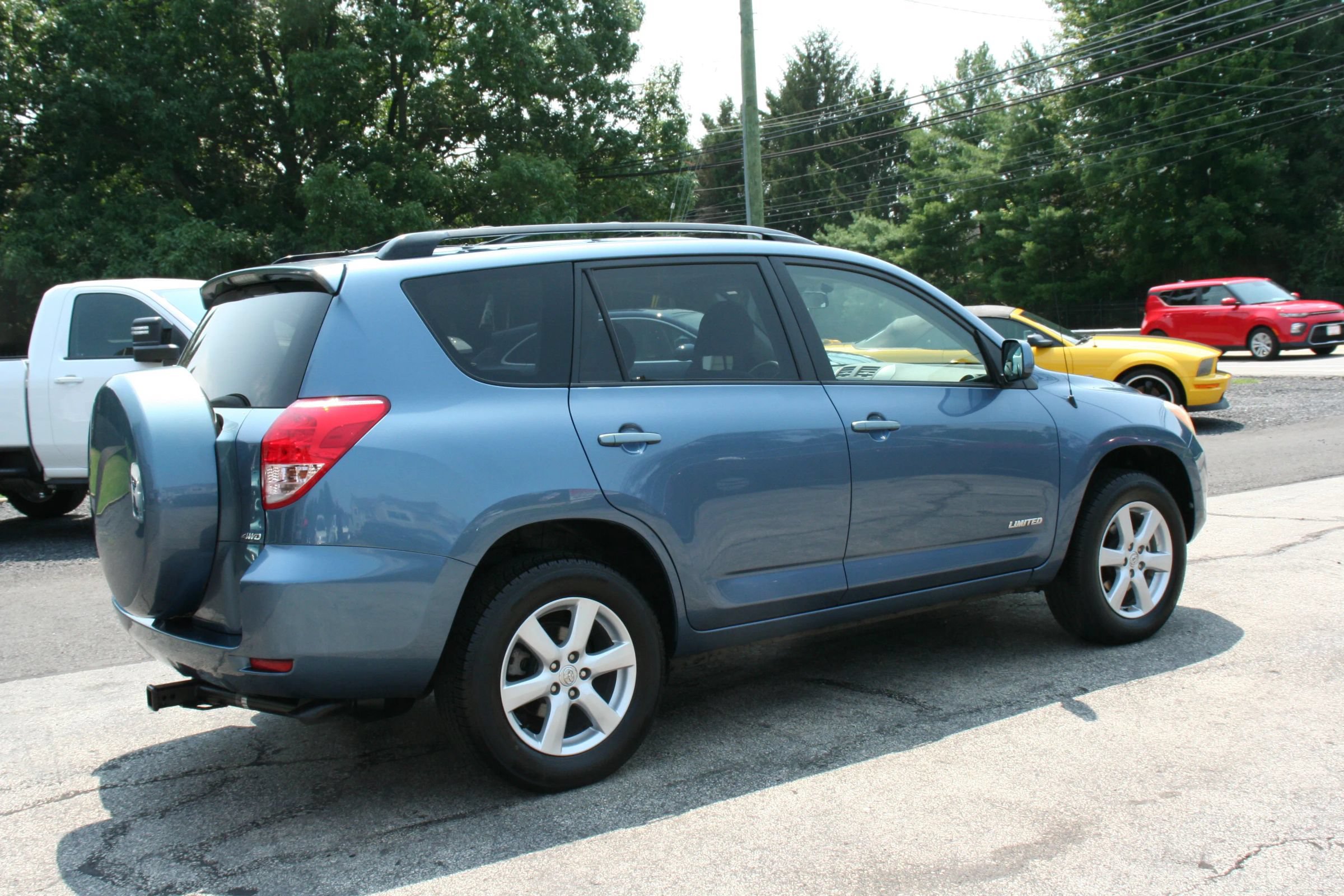 Used 2006 Toyota RAV4 Limited AWD/4WD image 7