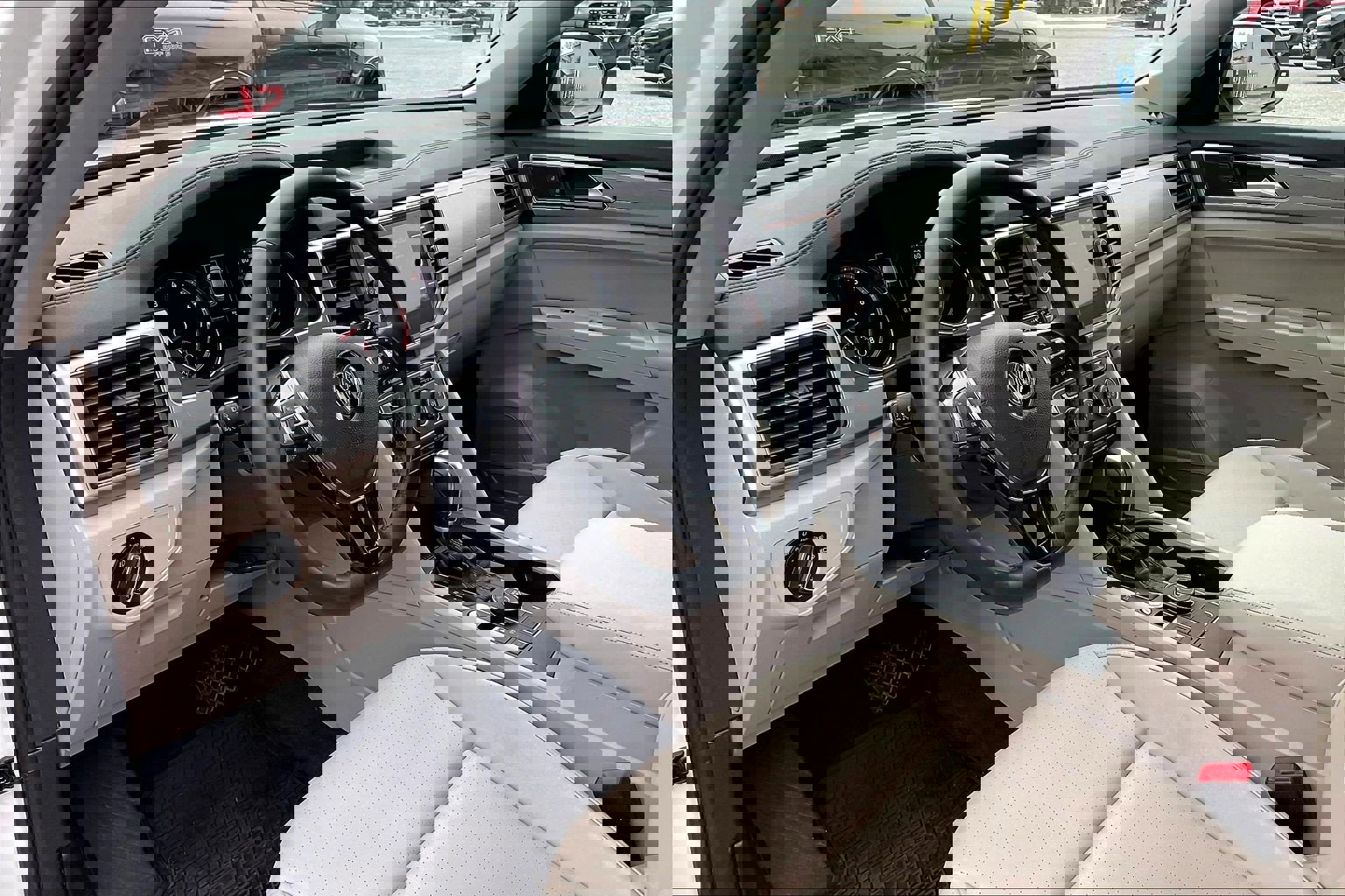 Used 2018 Volkswagen Atlas SE image 13