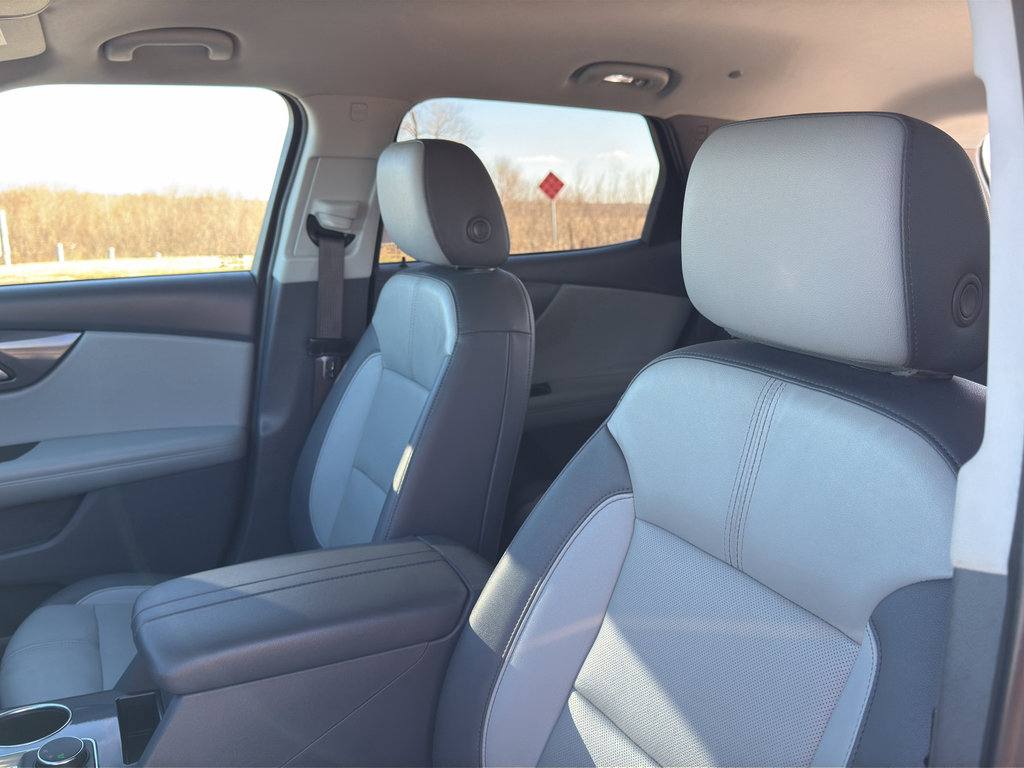 Used 2022 Chevrolet Blazer LT w/ LPO, Black Accent Package FWD image 16