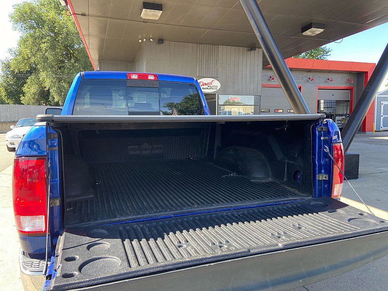 Used 2017 RAM 1500 Classic SLT image 6