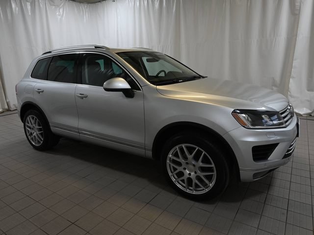 Used 2017 Volkswagen Touareg Sport AWD/4WD image 15