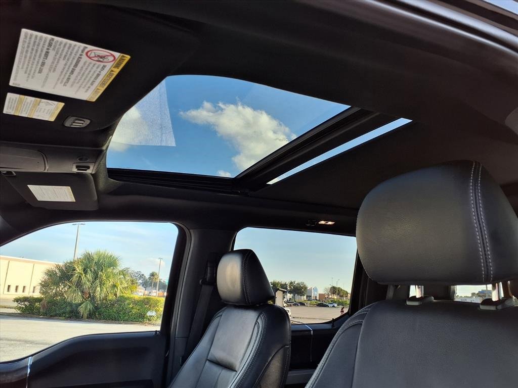 Used 2022 Ford F250 Lariat w/ Black Appearance Package image 29