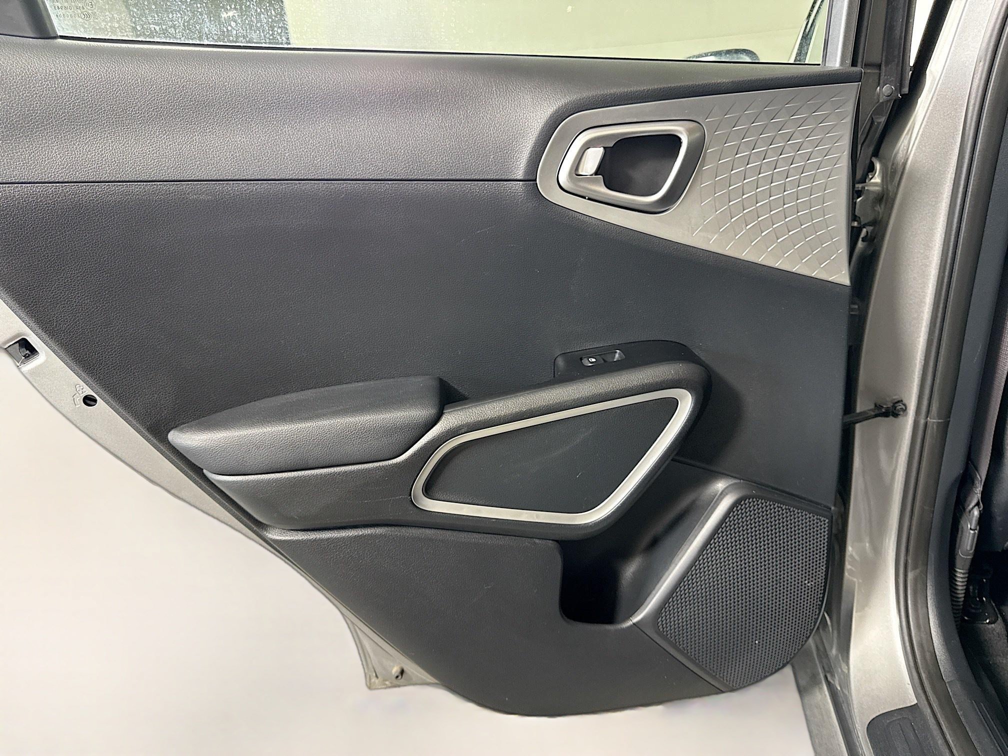 Used 2023 Kia Soul LX w/ Option Group 015 FWD image 25