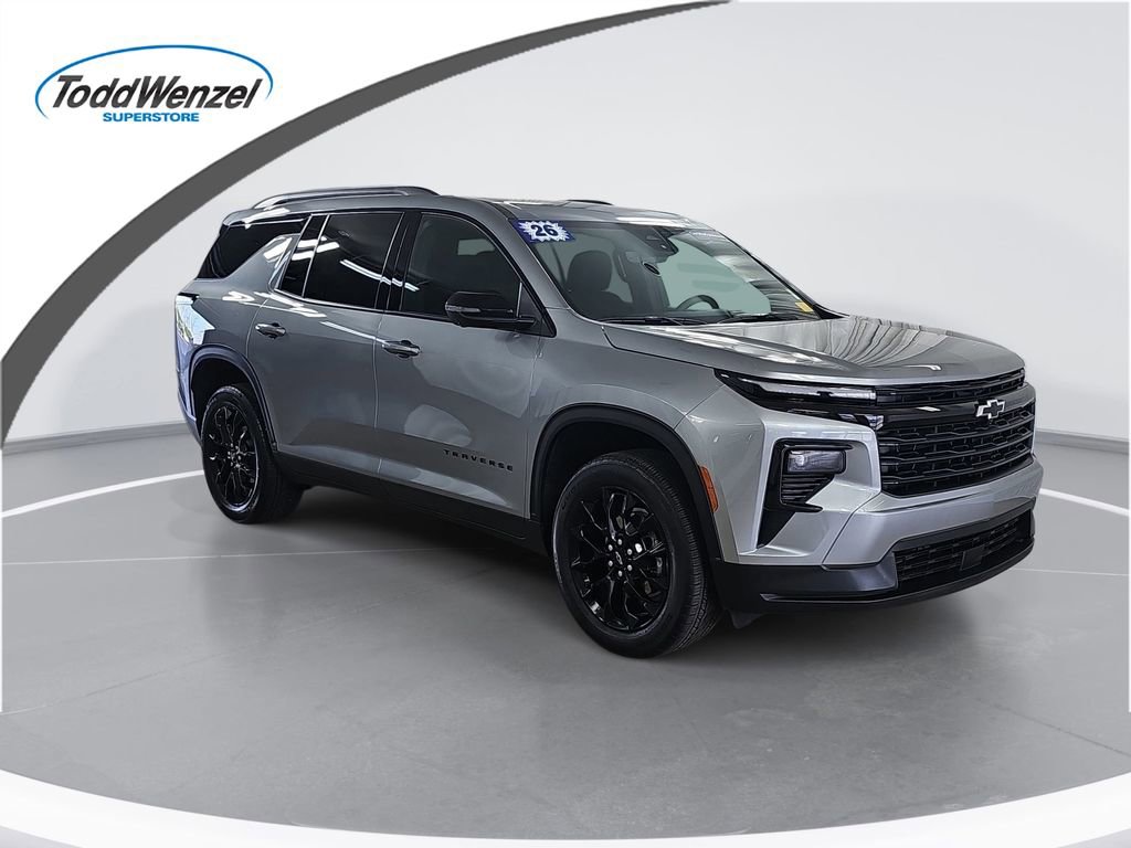 Certified 2026 Chevrolet Traverse LT w/ Midnight/Sport Edition AWD/4WD image 1