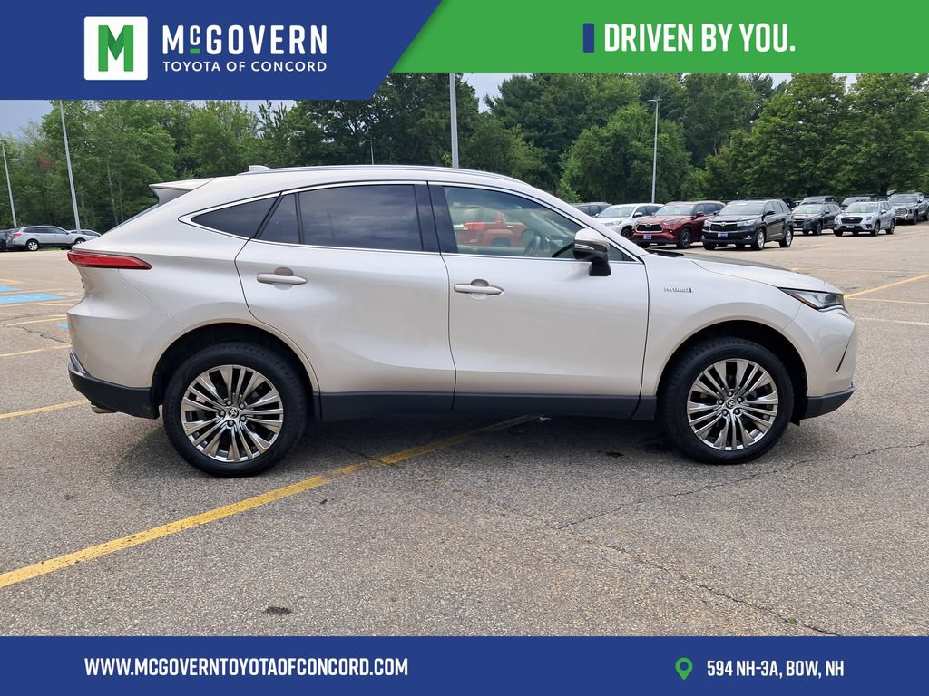 Used 2021 Toyota Venza XLE w/ Softex Package AWD/4WD image 7