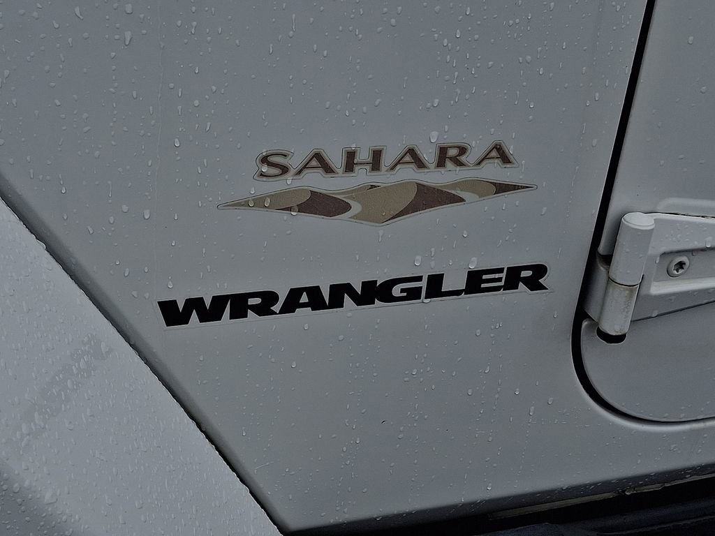 Used 2013 Jeep Wrangler Sahara w/ Dual Top Group image 31