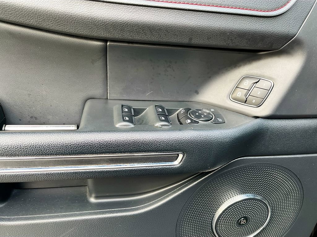 Used 2023 Ford Expedition Limited image 18