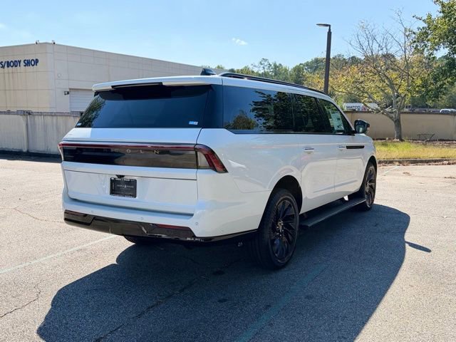New 2025 Lincoln Navigator L Reserve image 17