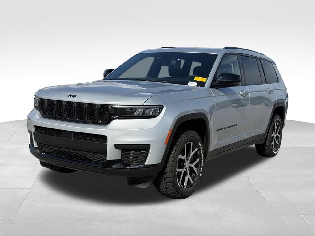 Used 2023 Jeep Grand Cherokee L Laredo