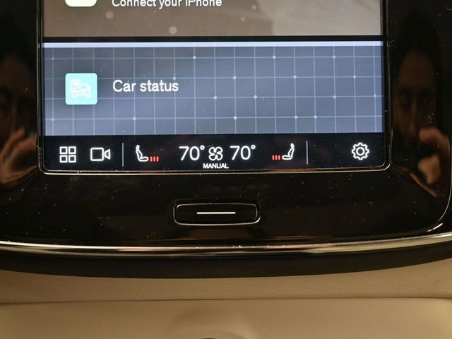 Used 2023 Volvo XC40 B5 Plus w/ Protection Package Premier image 21