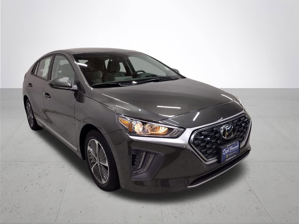 Certified 2022 Hyundai Ioniq SE FWD image 6