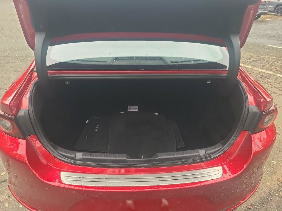Used 2023 MAZDA MAZDA3 s FWD image 15