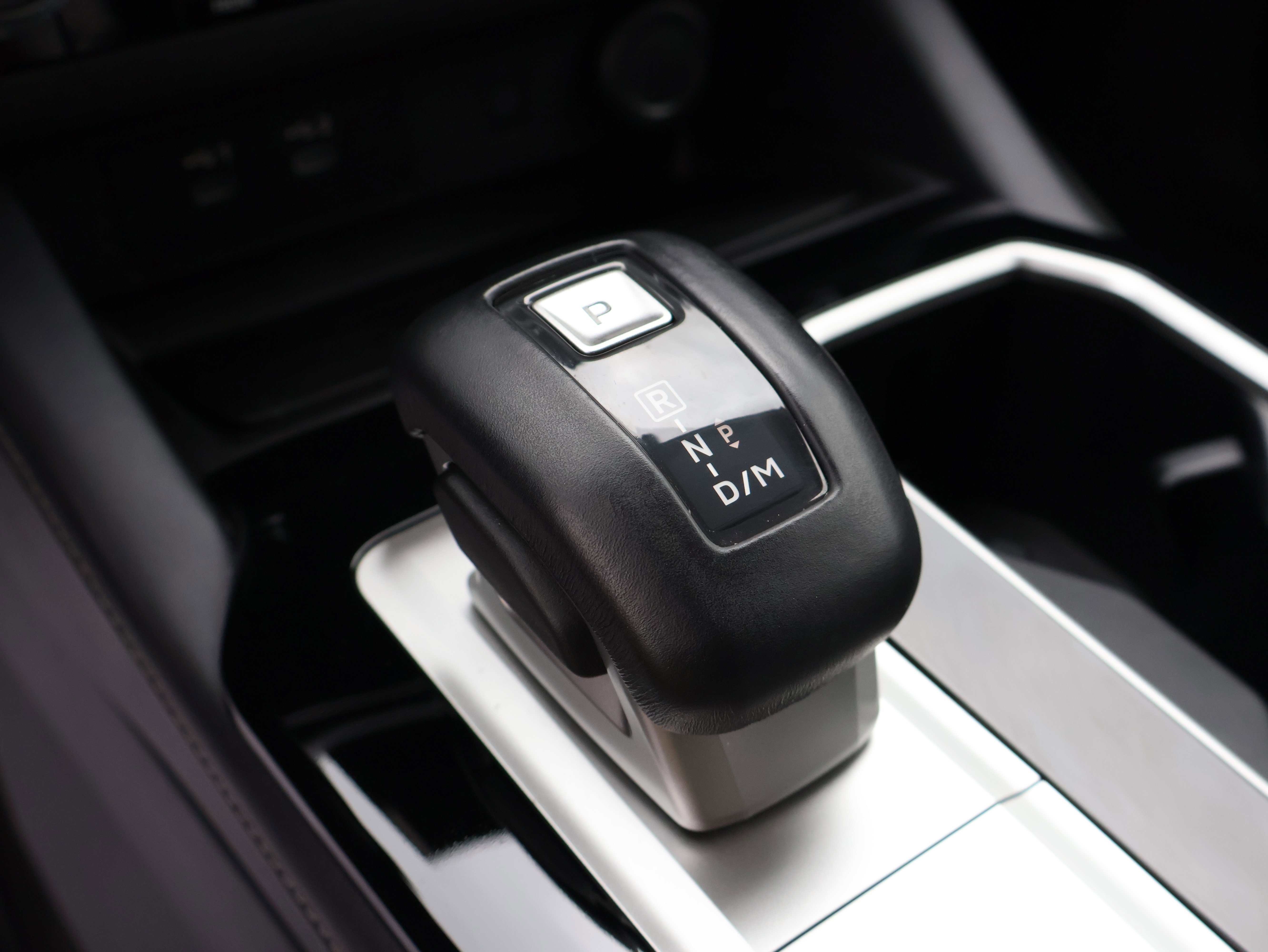 Used 2025 Mitsubishi Outlander SE image 33