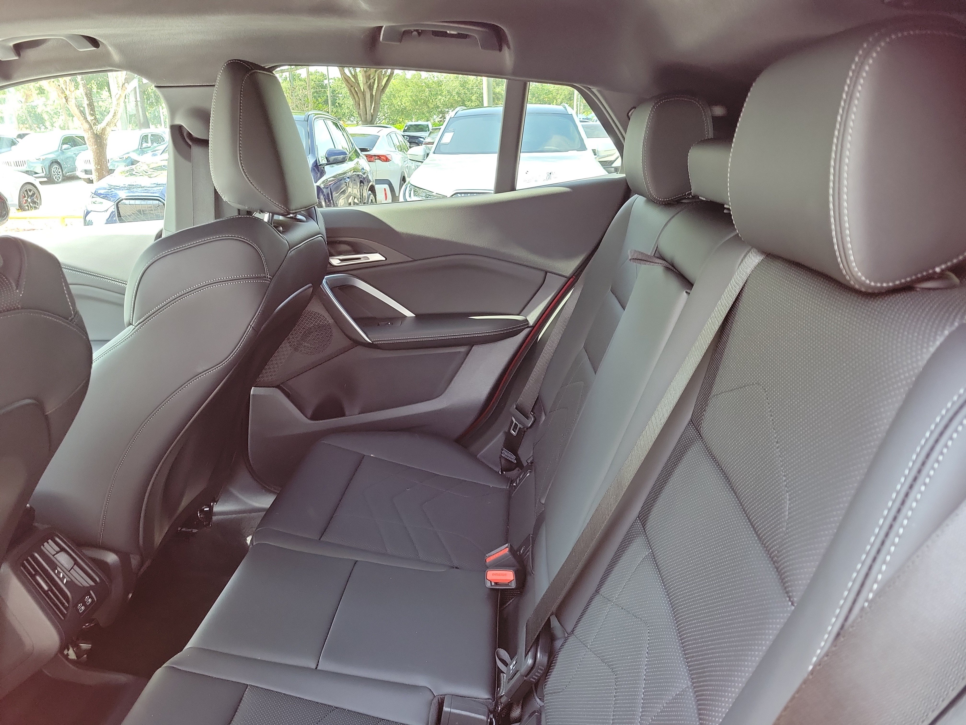 New 2026 BMW X2 xDrive28i AWD/4WD image 7