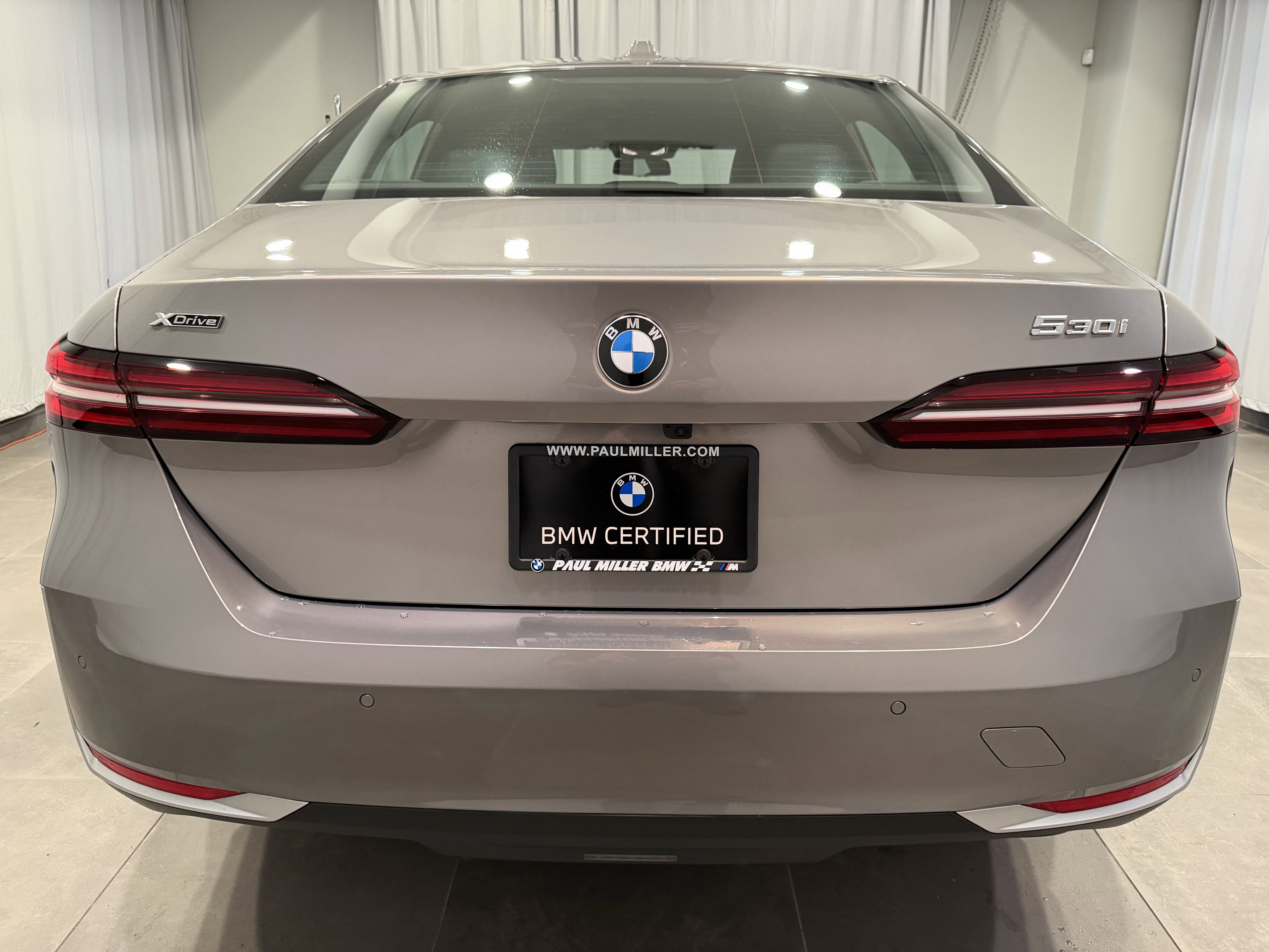 Certified 2024 BMW 530i xDrive w/ Premium Package image 5