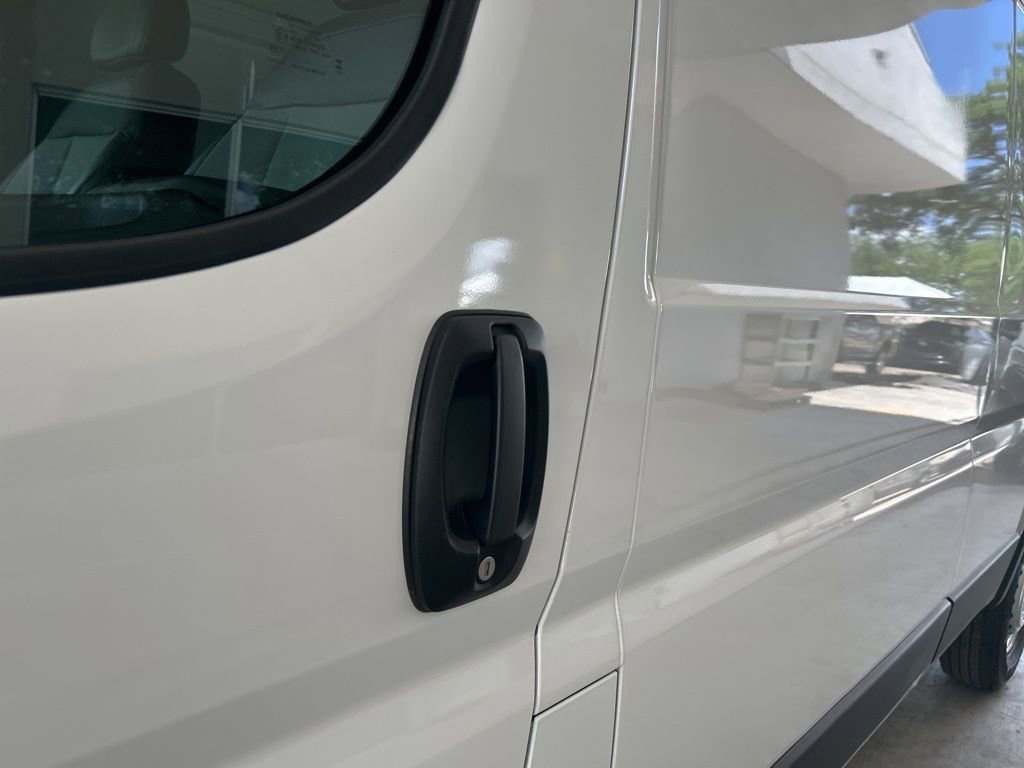 Used 2025 RAM ProMaster 2500 w/ Convenience Group FWD image 13