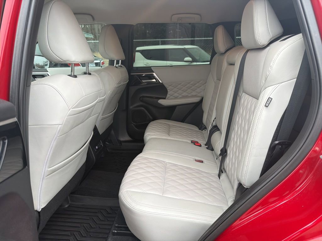 Used 2024 Mitsubishi Outlander SEL image 25