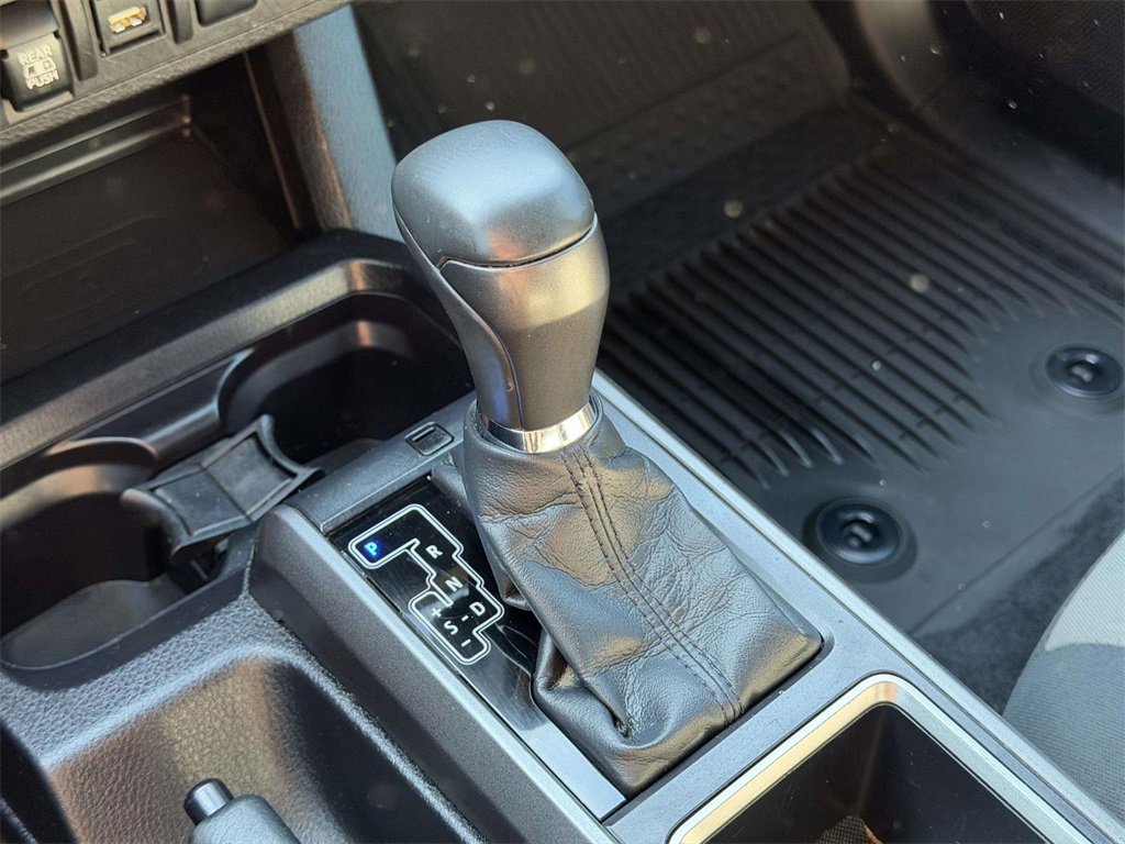 Used 2021 Toyota Tacoma TRD Off-Road image 6