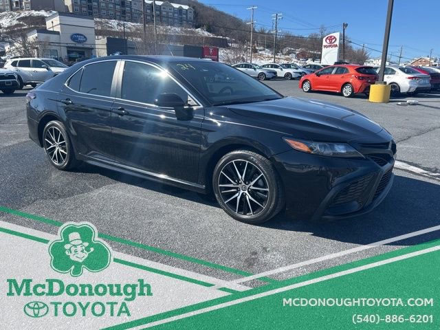 Used 2024 Toyota Camry SE image 7