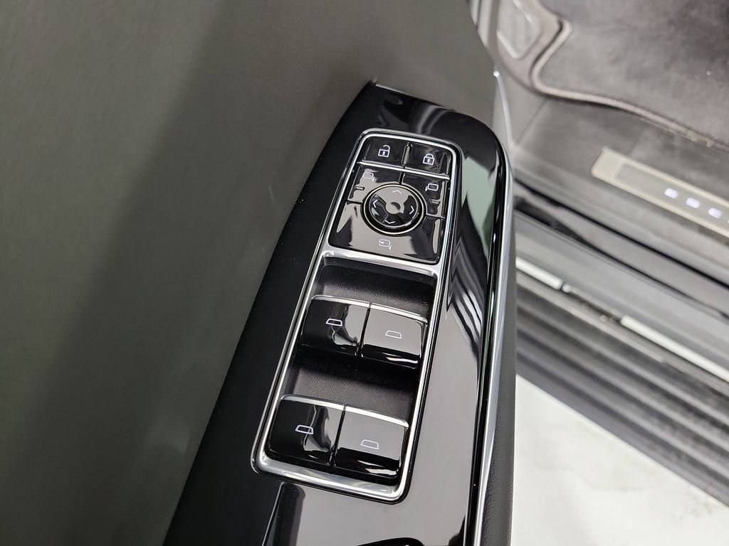 Certified 2026 Cadillac Escalade Sport w/ LPO, Floor Liner Package image 20